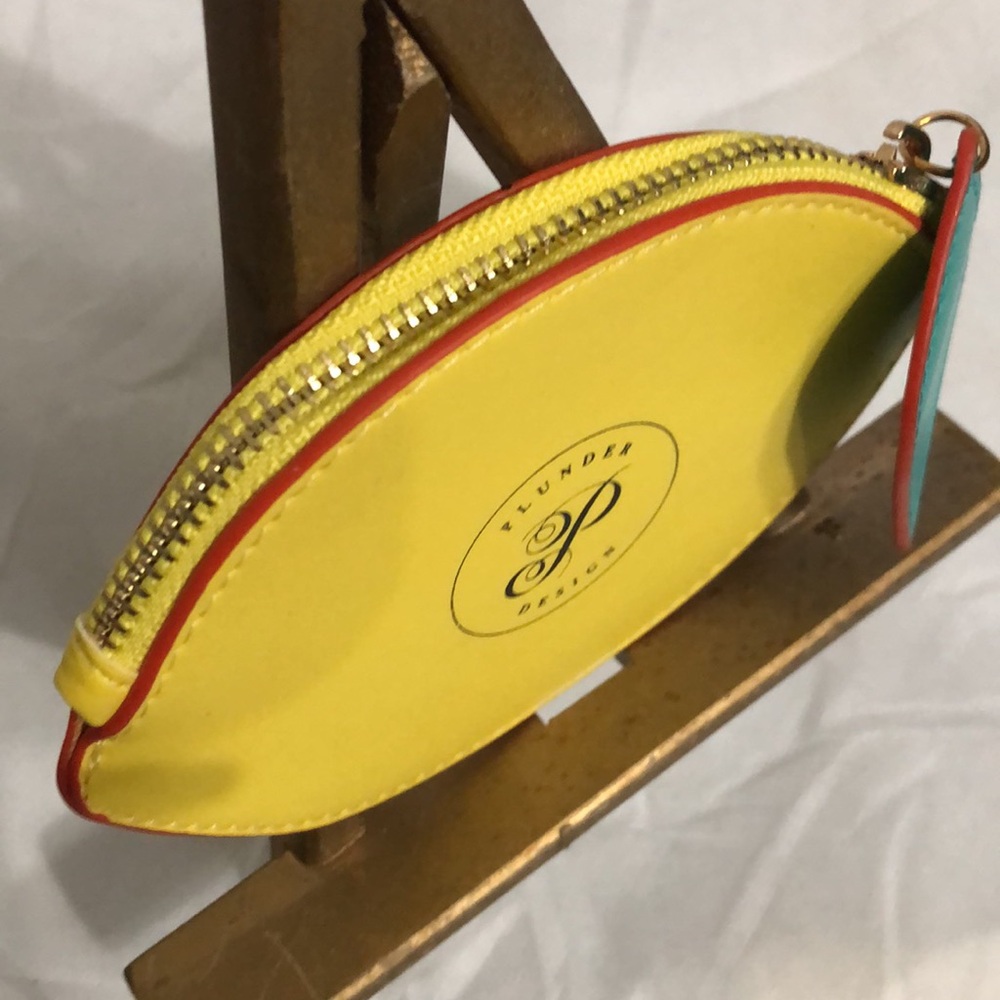 Plunder Lemon Pouch - Picture 2 of 3
